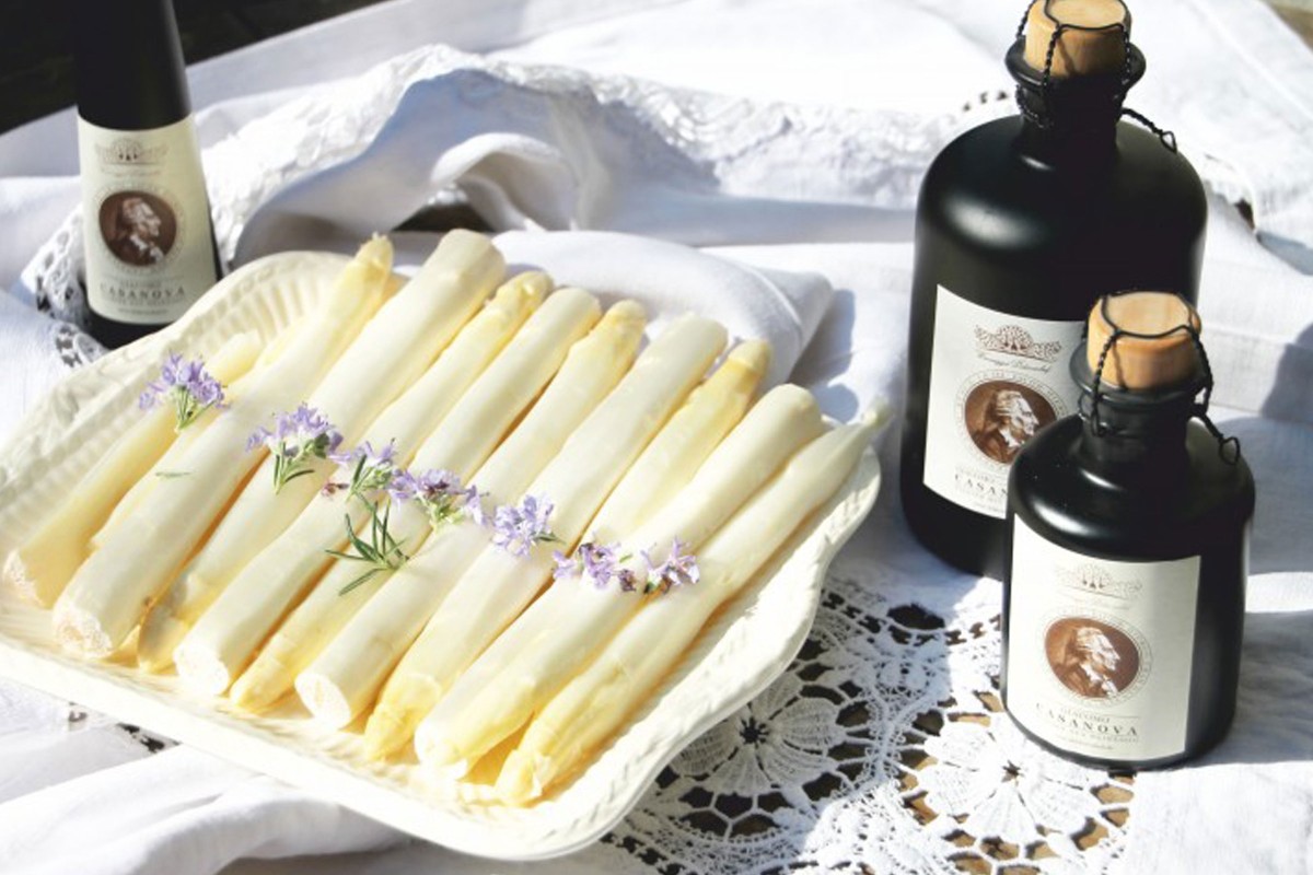 Rezept Lukewarm asparagus salad marinated with Giacomo Casanova vinegar