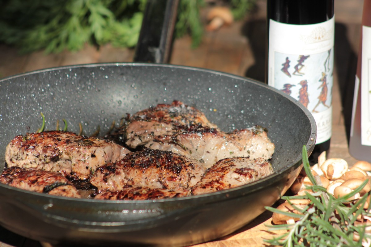 Rezept Wildschweinsteaks in Rosmarinsoße mit Ficus-die Feige und Champignons